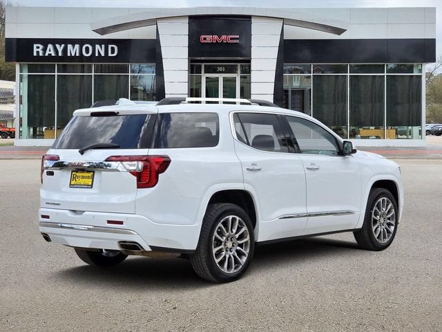 2023 GMC Acadia Denali