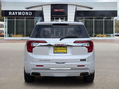 2023 GMC Acadia Denali