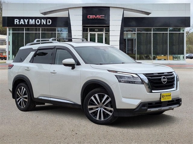 2024 Nissan Pathfinder Platinum
