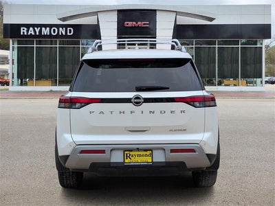 2024 Nissan Pathfinder Platinum
