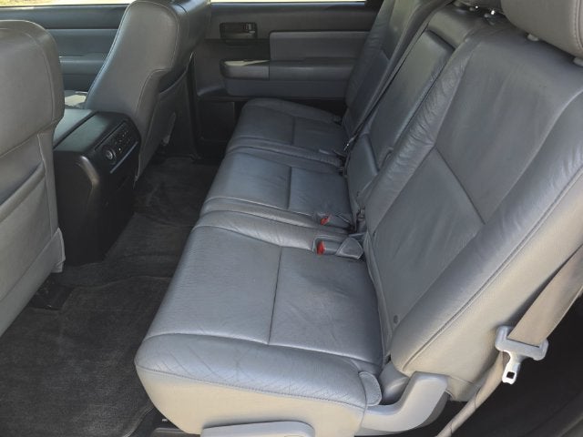 2016 Toyota Sequoia SR5
