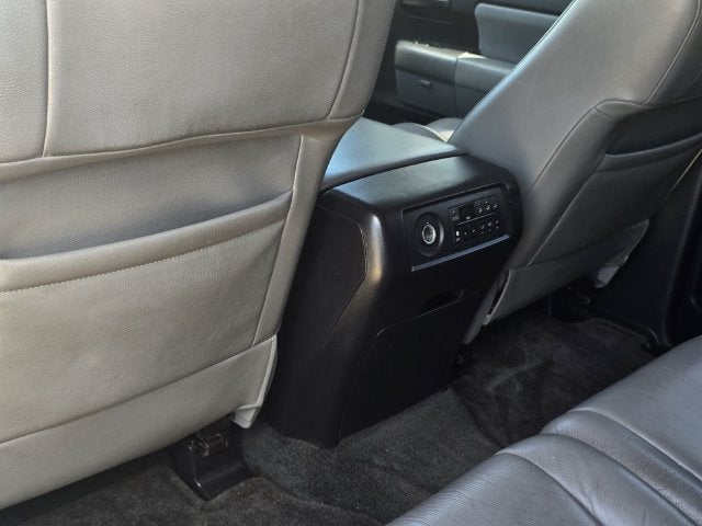 2016 Toyota Sequoia SR5