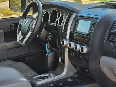 2016 Toyota Sequoia SR5