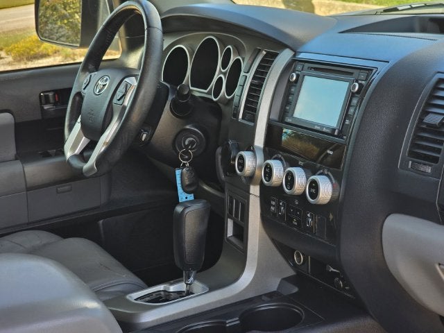 2016 Toyota Sequoia SR5