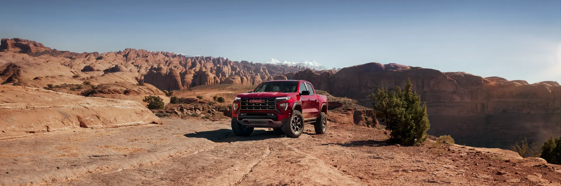 2026 GMC Canyon at Raymond Motor Company in CENTER TX